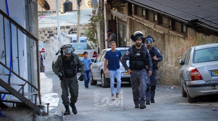 القدس: قوات الاحتلال تعتقل شابين من البلدة القديمة