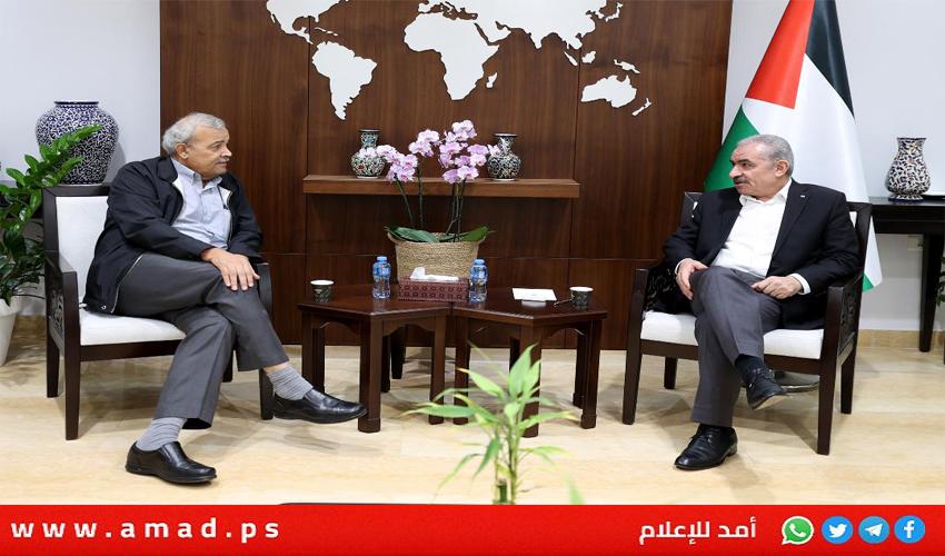 د.اشتية يبحث مع الهلال الأحمر الجهود الإغاثية في غزة