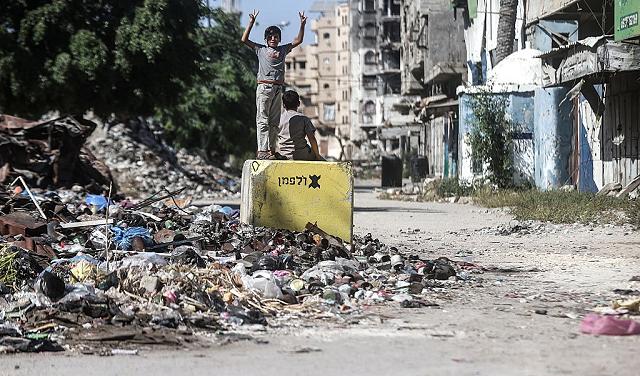 جيش الاحتلال يطلب إخلاء موقعين تابعين لمنظمات دولية وسط قطاع غزة