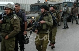 قناة عبرية: الجيش الإسرائيلي عاجز عن الإمساك بطرف خيط لاعتقال ملقي حجر يعبد