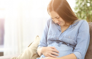 دراسة أمريكية: كورونا لا ينتقل من الأم للجنين