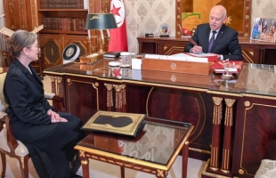بعد أنباء عن استقالتها..تونس... قيس سعيد يستقبل رئيسة الحكومة بودن