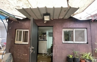 شرطة الاحتلال تجبر مقدسياً على إخلاء  منزله في "الشيخ جراح"- صور