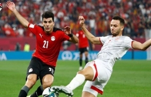 السوليه يهزم مصر ويهدي تونس بطاقة الصعود لنهائي كأس العرب - فيديو