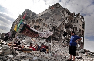 صحيفة عبرية: تراجع قطر عن وعدها ترميم وبناء منازل تضررت خلال "حرب غزة" الأخيرة