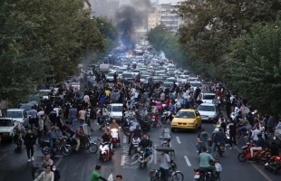 إيران تعلن الإفراج عن 83% من "سجناء الشغب" في طهران