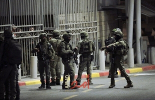 قوات الاحتلال تعتدي على مواطنين في البلدة القديمة بالقدس