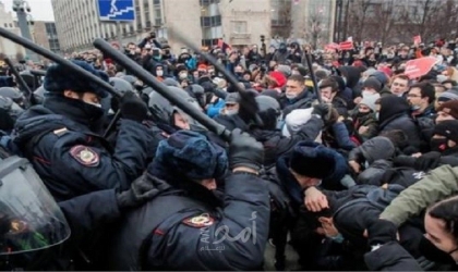 التلفزيون الحكومي الروسي يبث لقطات توثق حضور دبلوماسيين غربيين لمظاهرات أنصار نافالني