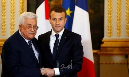 الرئيس عباس يهنئ نظيره الفرنسي بالعيد الوطني