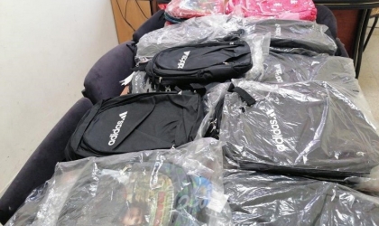 النضال الشعبي تبدأ في توزيع الحقيبة المدرسية  في بيت لحم