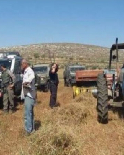 قوات الاحتلال تستولي على آليات تابعة لبلدية الظاهرية جنوب الخليل